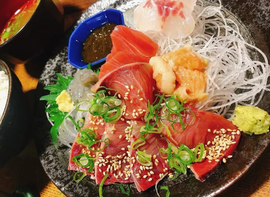 和風ダイニング信の大口ランチで人気のお刺身定食