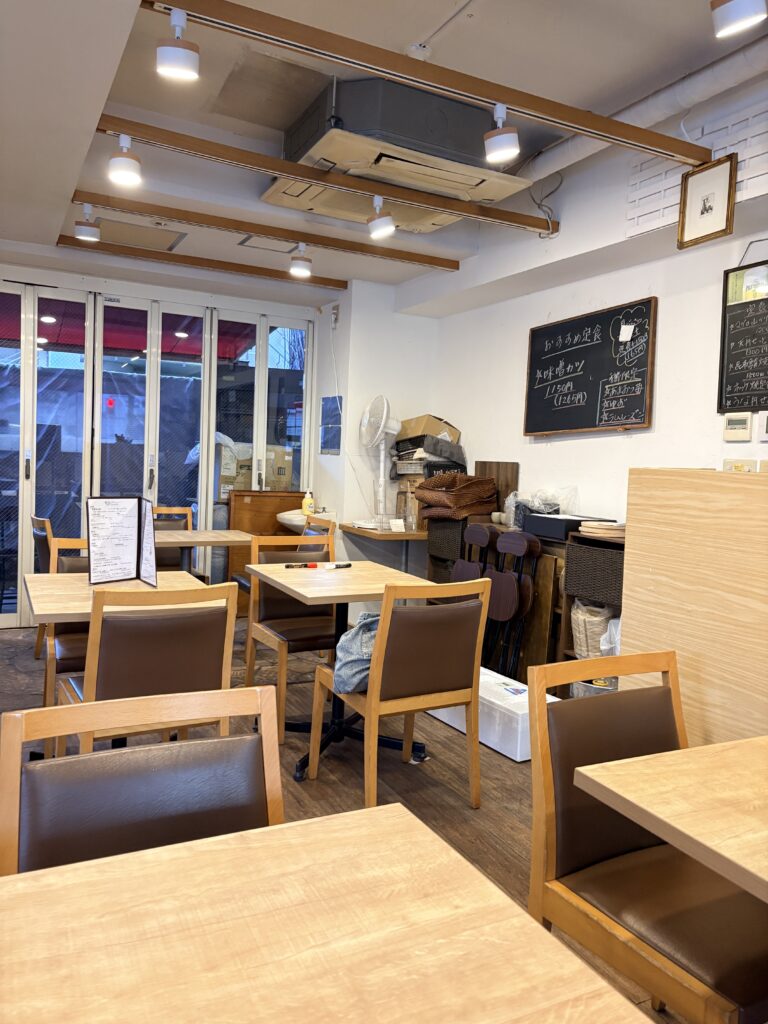 落ち着いた雰囲気の店内席 - 和風ダイニング